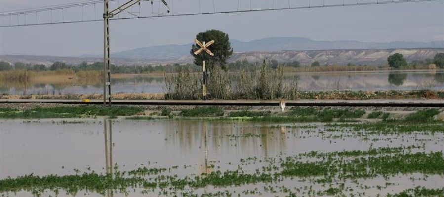 Crecida del Ebro en la Ribera Baja Crecida del Ebro en la Ribera Baja