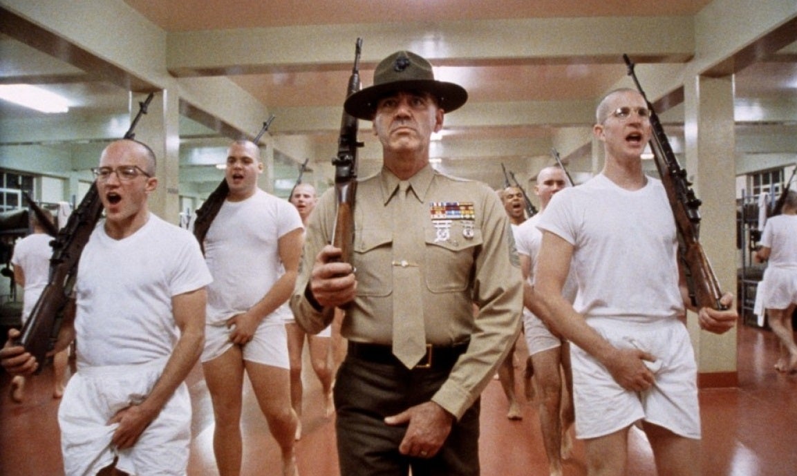Muere a los 74 años el actor R. Lee Ermey, el duro y temible sargento de 'La Chaqueta Metálica' Muere a los 74 años el actor R. Lee Ermey, el duro y temible sargento de 'La Chaqueta Metálica'