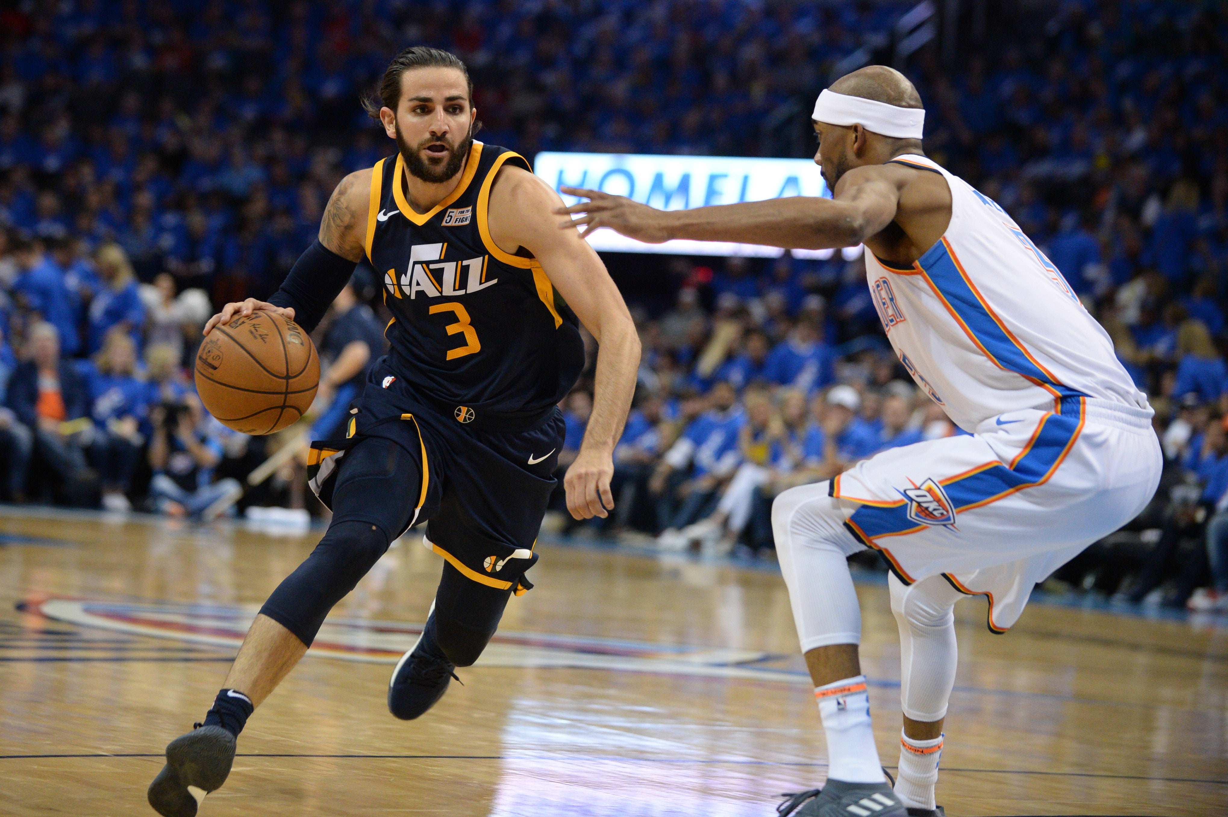 Abrines le gana la partida a Ricky y los Thunder se ponen 1-0; los Cavs de Calderón caen ante los Pacers Abrines le gana la partida a Ricky y los Thunder se ponen 1-0; los Cavs de Calderón caen ante los Pacers