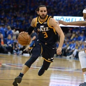 Ricky Rubio conduce el balón ante los Thunder Ricky Rubio conduce el balón ante los Thunder