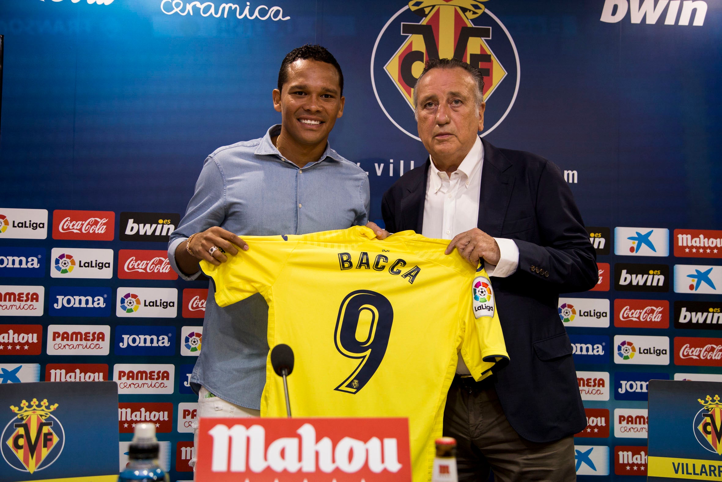Cayetano Ros: "El Villarreal va a negociar con el Milan a la baja para quedarse con Bacca" Cayetano Ros: "El Villarreal va a negociar con el Milan a la baja para quedarse con Bacca"