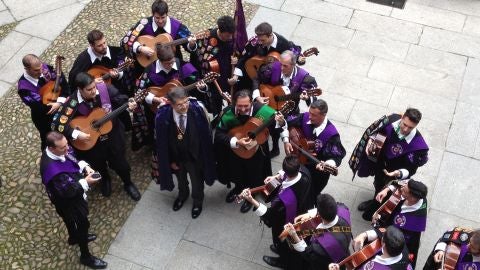 La Tuna de la Universidad de Alcal&aacute; acompa&ntilde;a al nicaraguense