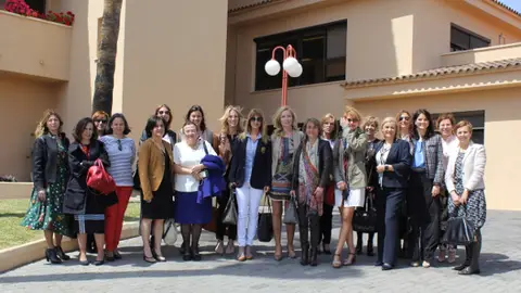 La Asociación Networking Directivas Castellón y la candidata a rectora de la UJI, Eva Alcón .