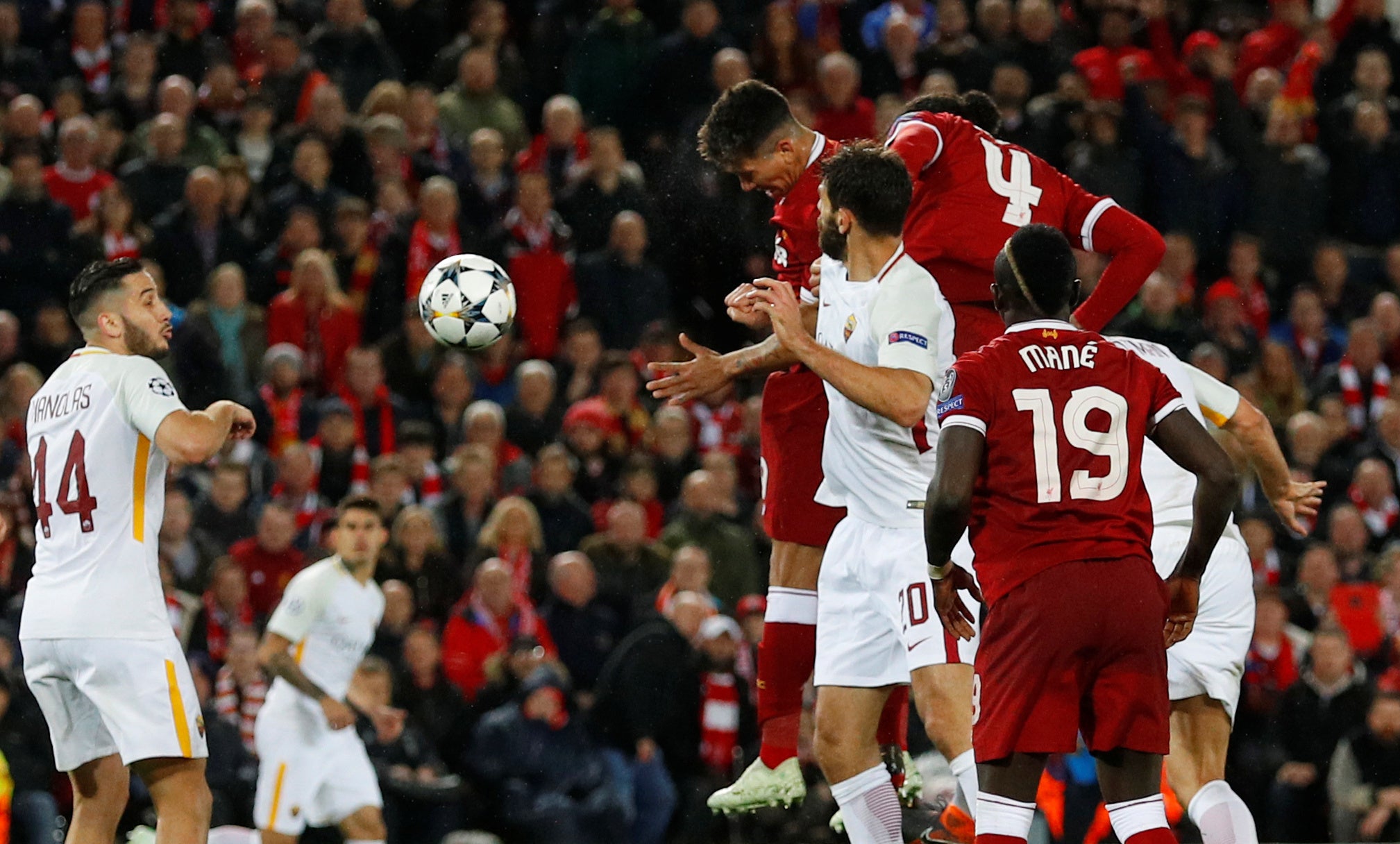 Sergio Santomé: "Se me hace muy difícil pensar que el Liverpool no vaya a marcar en Roma, incluso que no ganen" Sergio Santomé: "Se me hace muy difícil pensar que el Liverpool no vaya a marcar en Roma, incluso que no ganen"