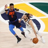 Ricky Rubio, ante Westbrook Ricky Rubio, ante Westbrook