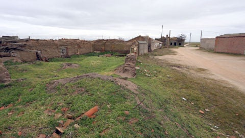 Pueblo abandonado de Villar de Matacabras (&Aacute;vila)