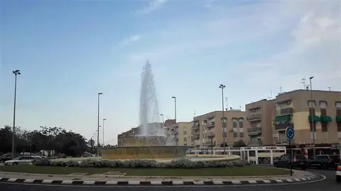 Fuente en la rotonda de San Crispín de Elche Fuente en la rotonda de San Crispín de Elche