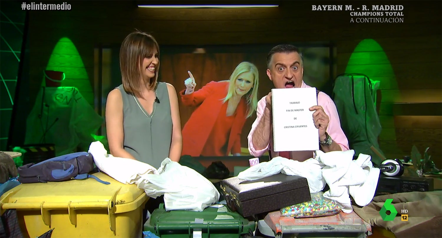 La tele con Monegal: "Ya me gustaría que se hiciera en la televisión pública el mismo retrato que hacen en 'El Intermedio' de lo que está pasando" La tele con Monegal: "Ya me gustaría que se hiciera en la televisión pública el mismo retrato que hacen en 'El Intermedio' de lo que está pasando"