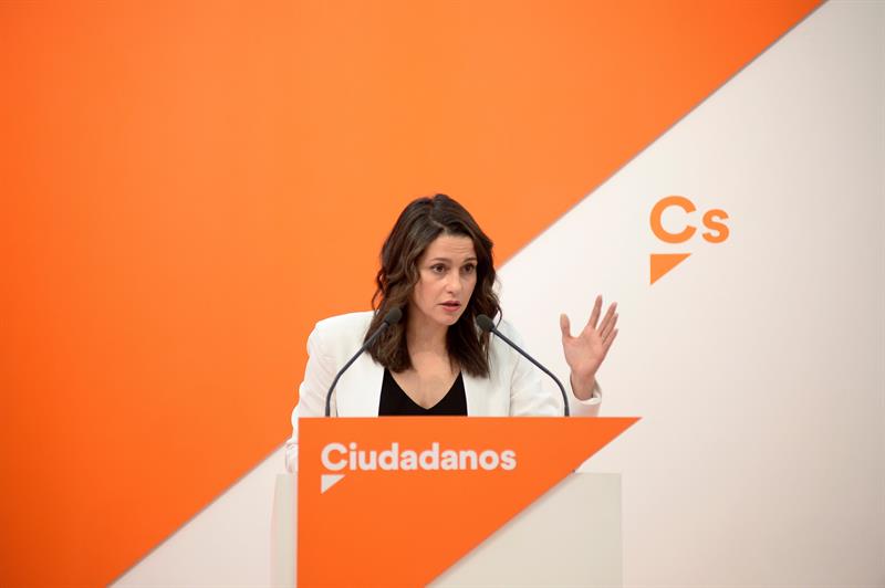 Ciudadanos recurrirá al Tribunal Constitucional el voto delegado de Puigdemont y Comín Ciudadanos recurrirá al Tribunal Constitucional el voto delegado de Puigdemont y Comín