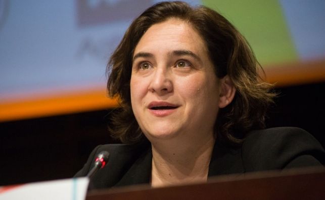 Ada Colau explica que hizo una "interpretación rubianesca" al llamar facha al almirante Cervera Ada Colau explica que hizo una "interpretación rubianesca" al llamar facha al almirante Cervera