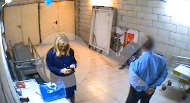 Sale a la luz un vídeo de Cristina Cifuentes robando en un supermercado en 2011 Sale a la luz un vídeo de Cristina Cifuentes robando en un supermercado en 2011