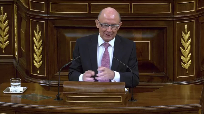 Personas físicas: Montoro, protagonista total de la sesión del Congreso Personas físicas: Montoro, protagonista total de la sesión del Congreso