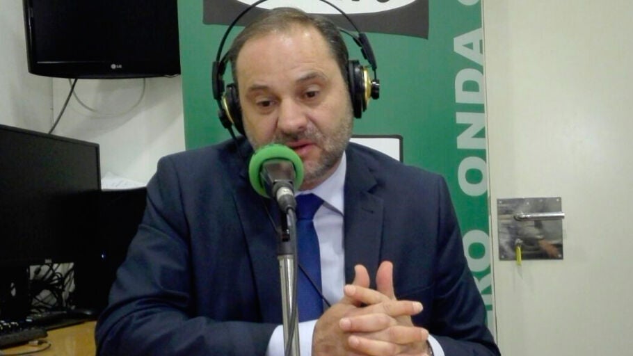 Jos&eacute; Luis &Aacute;balos en una entrevista desde el Congreso