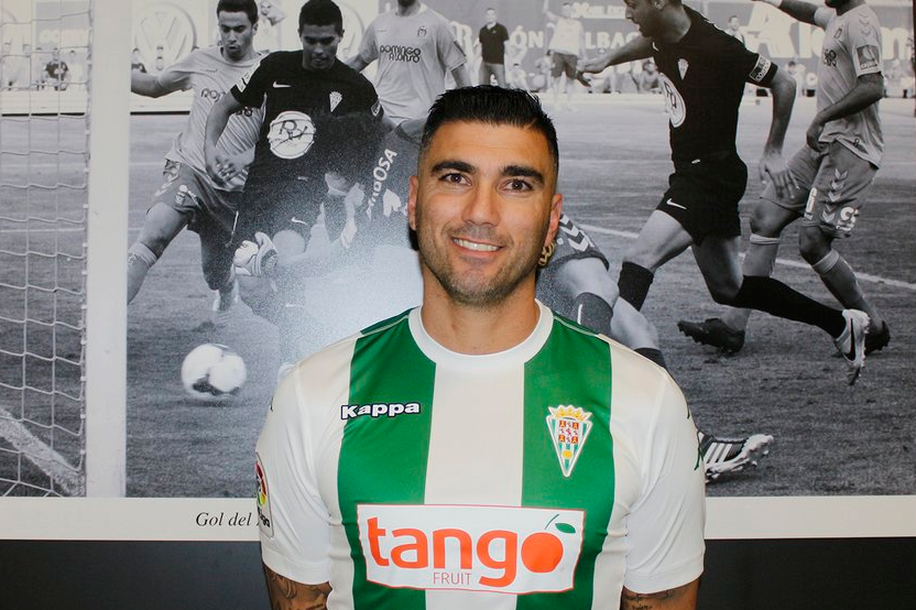 Reyes: "Tengo cariño a los dos, pero si tengo que elegir me quedo con el Atlético" Reyes: "Tengo cariño a los dos, pero si tengo que elegir me quedo con el Atlético"