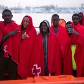 Llegan al puerto de Motril un grupo de inmigrantes rescatados por Salvamento Marítimo mientras navegaban en una patera en las cercanías de la isla de Alborán. Llegan al puerto de Motril un grupo de inmigrantes rescatados por Salvamento Marítimo mientras navegaban en una patera en las cercanías de la isla de Alborán.