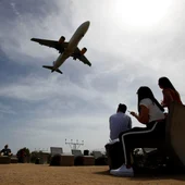 Un avión de Vueling aterriza en el Aeropuerto de Barcelona-El Prat Un avión de Vueling aterriza en el Aeropuerto de Barcelona-El Prat