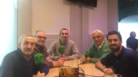 De tu blusa y tu bandera De tu blusa y tu bandera