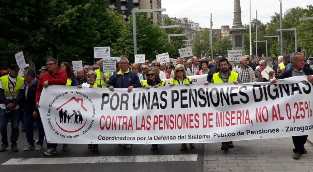 2019 arranca con caídas de precios en gas y peajes, y subidas en las pensiones, salario mínimo y carburantes 2019 arranca con caídas de precios en gas y peajes, y subidas en las pensiones, salario mínimo y carburantes