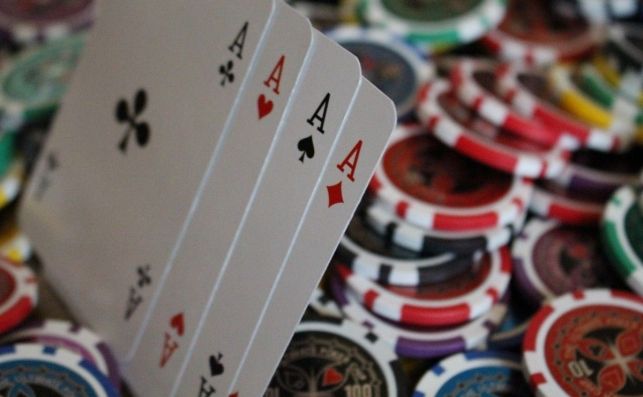 Jose Ignacio Ramírez, experto en derecho penal : "En el vicio de la carta y el juego llegaban hasta jugarse a sus mujeres" Jose Ignacio Ramírez, experto en derecho penal : "En el vicio de la carta y el juego llegaban hasta jugarse a sus mujeres"