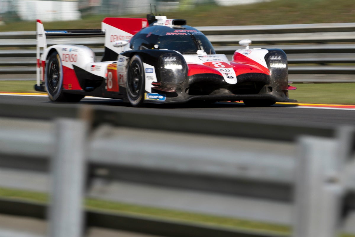 Así fue la entrada a meta de Fernando Alonso en su victoria en las 6 Horas de Spa Así fue la entrada a meta de Fernando Alonso en su victoria en las 6 Horas de Spa