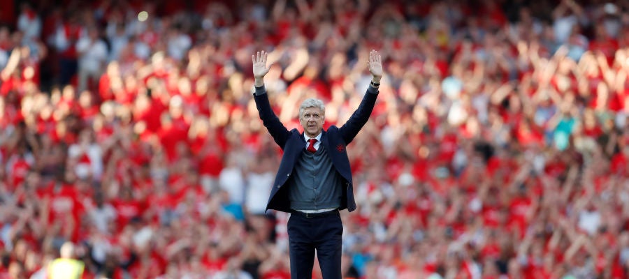 Wenger se despide de la afición del Arsenal Wenger se despide de la afición del Arsenal