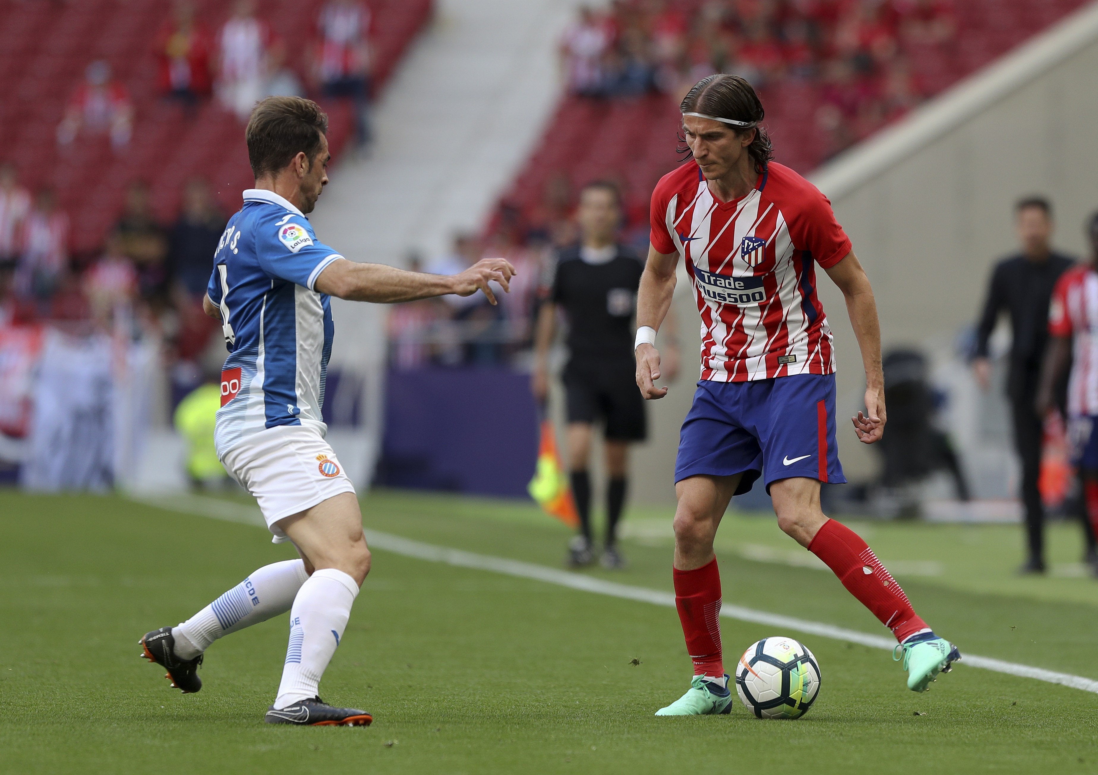 Atlético 0-2 Espanyol | Los de Simeone pierden su primer partido de Liga en el Metropolitano y se complican el subcampeonato Atlético 0-2 Espanyol | Los de Simeone pierden su primer partido de Liga en el Metropolitano y se complican el subcampeonato