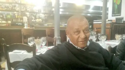 Ben Barek, consejero consultivo del Málaga CF en el Mesón Cantarrana Ben Barek, consejero consultivo del Málaga CF en el Mesón Cantarrana