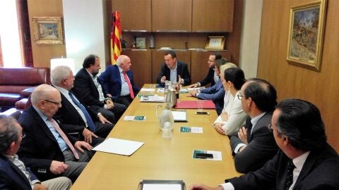 Miembros de la Junta Directiva de CEDELCO han sido recibidos por el alcalde de Elche