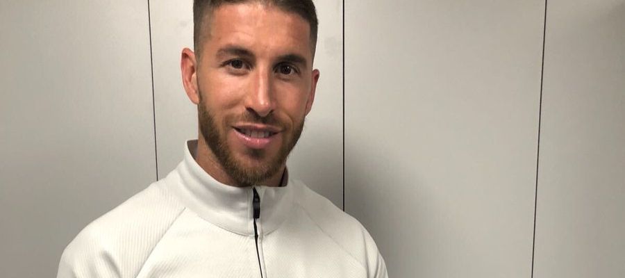 La foto de Sergio Ramos con la camiseta de Iniesta La foto de Sergio Ramos con la camiseta de Iniesta