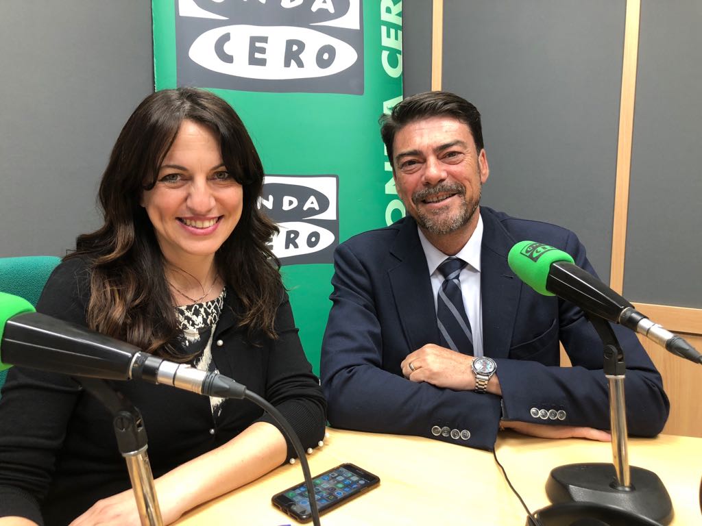 Luis Barcala visita Alicante en la Onda para hablar de los retos que se marca para estos meses de mandato Luis Barcala visita Alicante en la Onda para hablar de los retos que se marca para estos meses de mandato