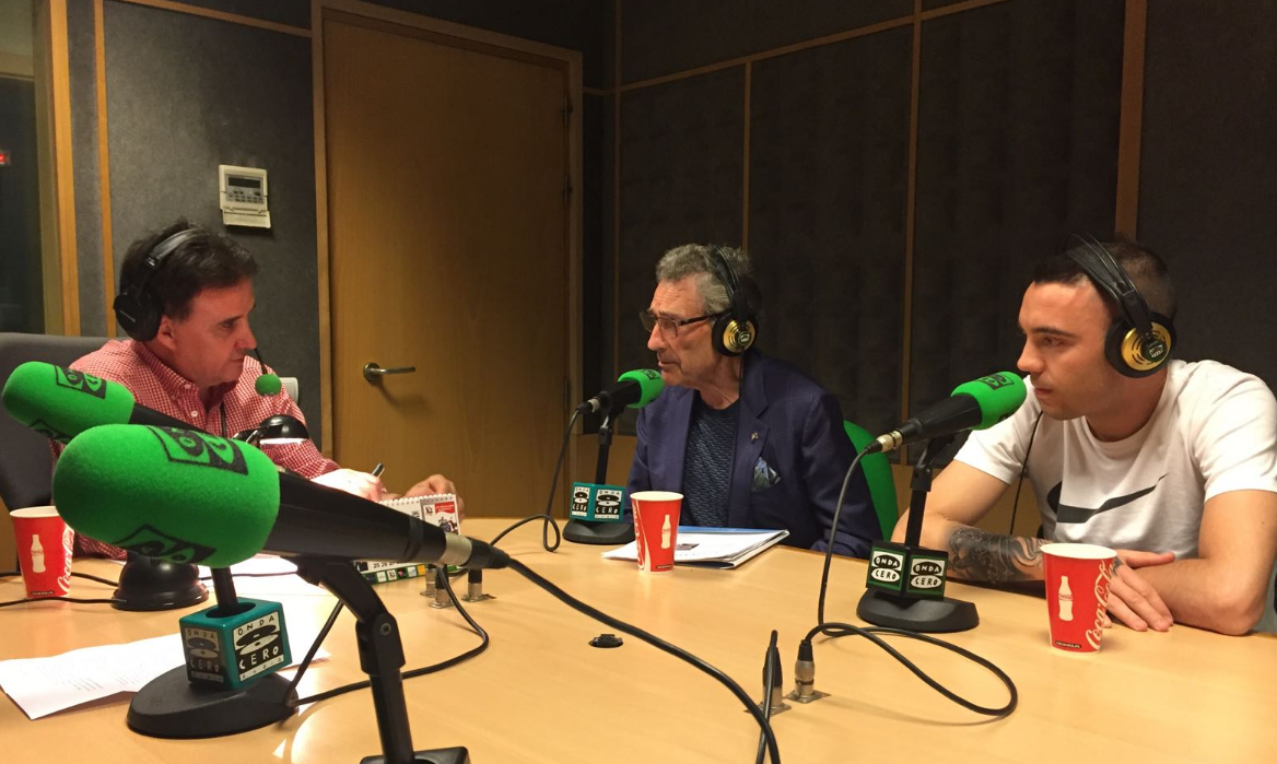 Carlos Mouriño: "La afición no nos perdonaría que Aspas se fuese por menos del valor de su cláusula" Carlos Mouriño: "La afición no nos perdonaría que Aspas se fuese por menos del valor de su cláusula"