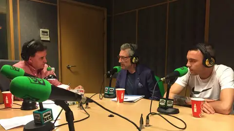 De la Morena con Aspas y Mouriño. De la Morena con Aspas y Mouriño.