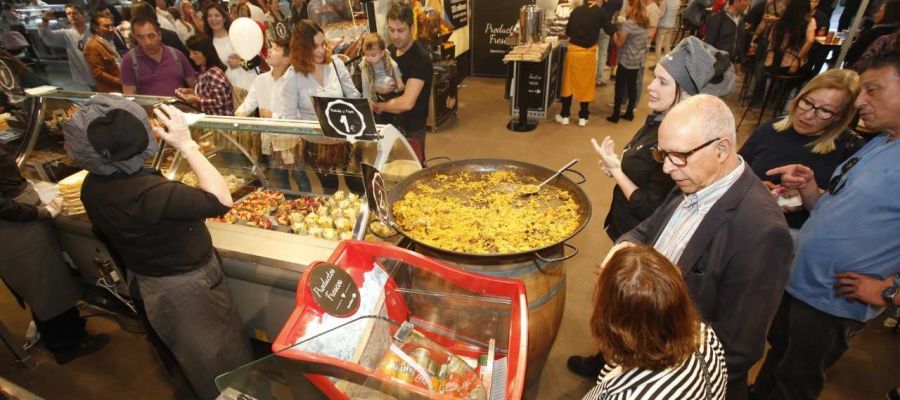 Uno de los expositores participantes en la primera feria Alicante Gastronómica Uno de los expositores participantes en la primera feria Alicante Gastronómica