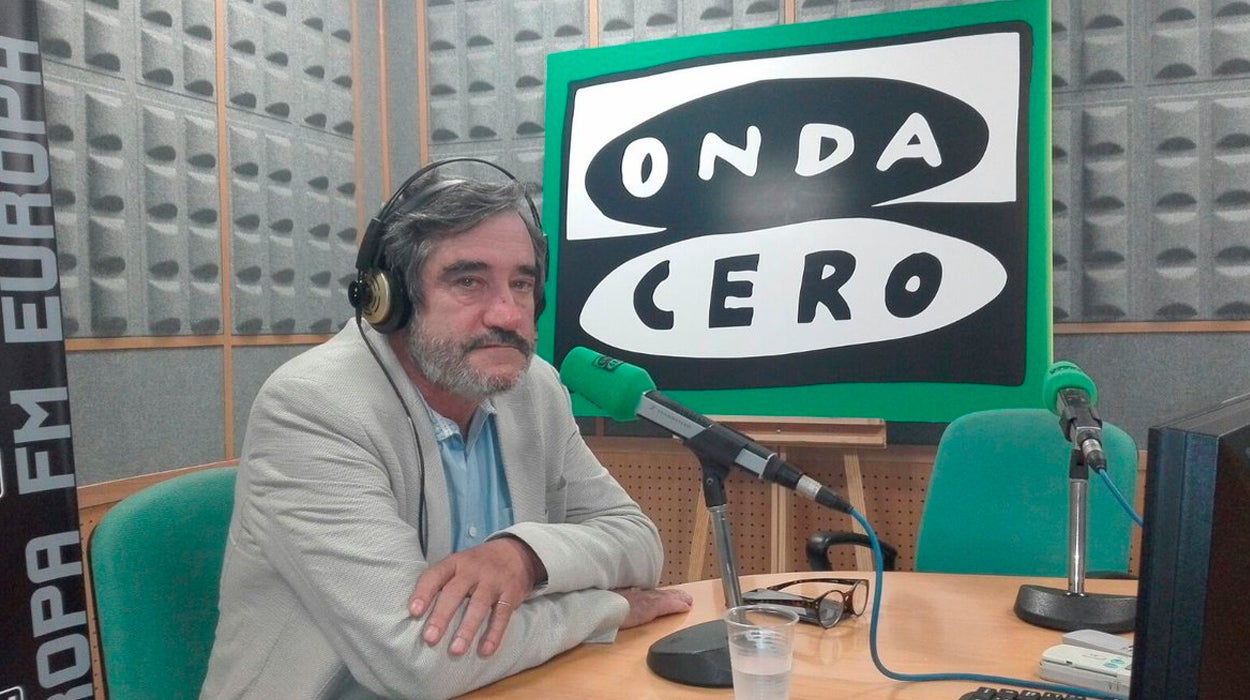 Andoni Unzalu: "Lo peor que le puedes decir a un nacionalista es que lo del pueblo Vasco es una ficción que no existe" Andoni Unzalu: "Lo peor que le puedes decir a un nacionalista es que lo del pueblo Vasco es una ficción que no existe"