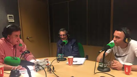De la Morena con Mouriño y Iago Aspas. De la Morena con Mouriño y Iago Aspas.