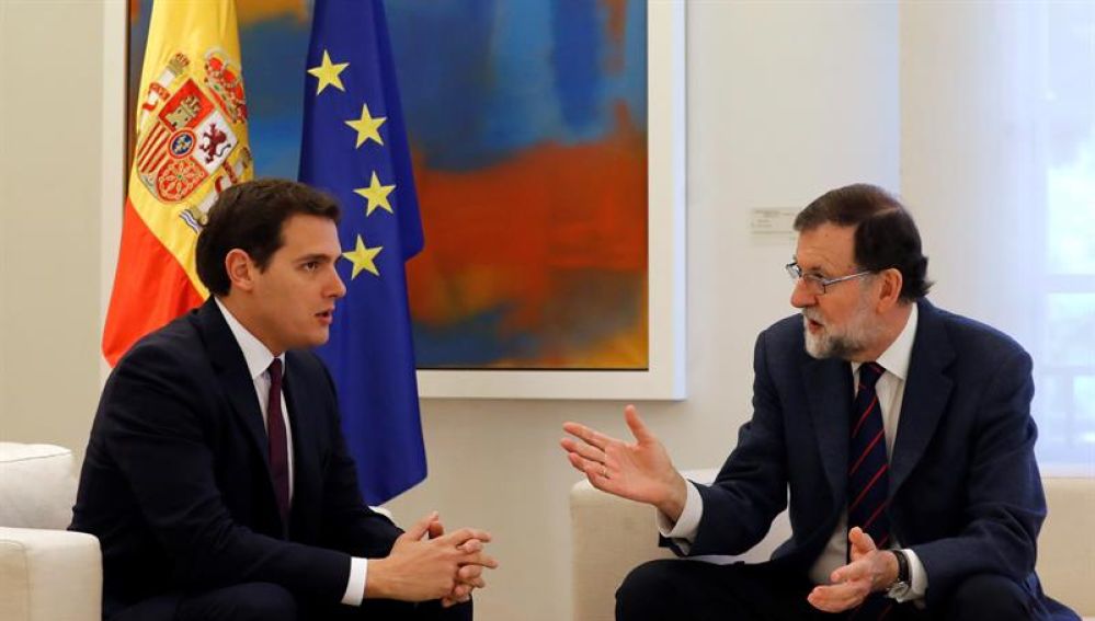 Mariano Rajoy y Albert Rivera durante su reunión en el Palacio de la Moncloa