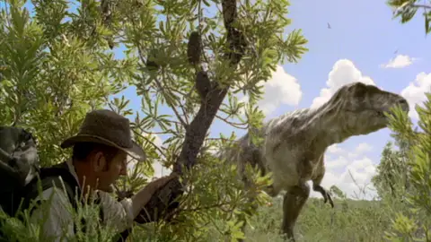 Caminando entre dinosaurios - Capítulo 7: La garra gigante Caminando entre dinosaurios - Capítulo 7: La garra gigante