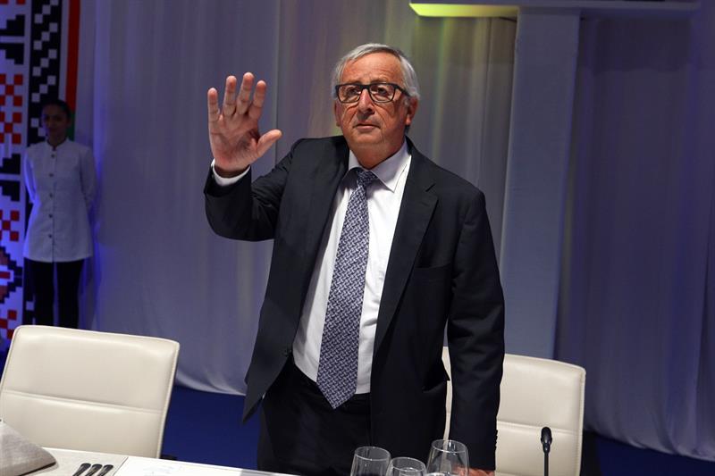 <p>Juncker convoca una cumbre informal el domingo con varios países sobre la inmigración</p> <p>Juncker convoca una cumbre informal el domingo con varios países sobre la inmigración</p>