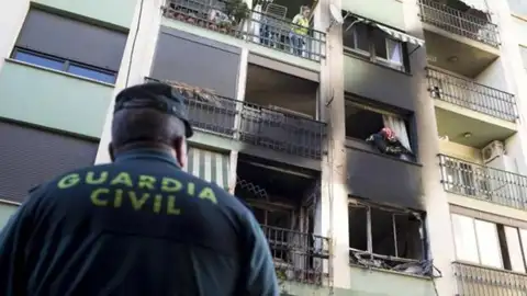 INCENDIO CALLE SAN JUAN DE LETRÁN DETENIDO SOSPECHOSO DEL FUEGO