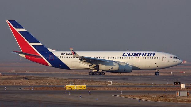 Testigo del accidente: "Sentimos una gran explosión y, de pronto, se cortaron las luces del aeropuerto" Testigo del accidente: "Sentimos una gran explosión y, de pronto, se cortaron las luces del aeropuerto"