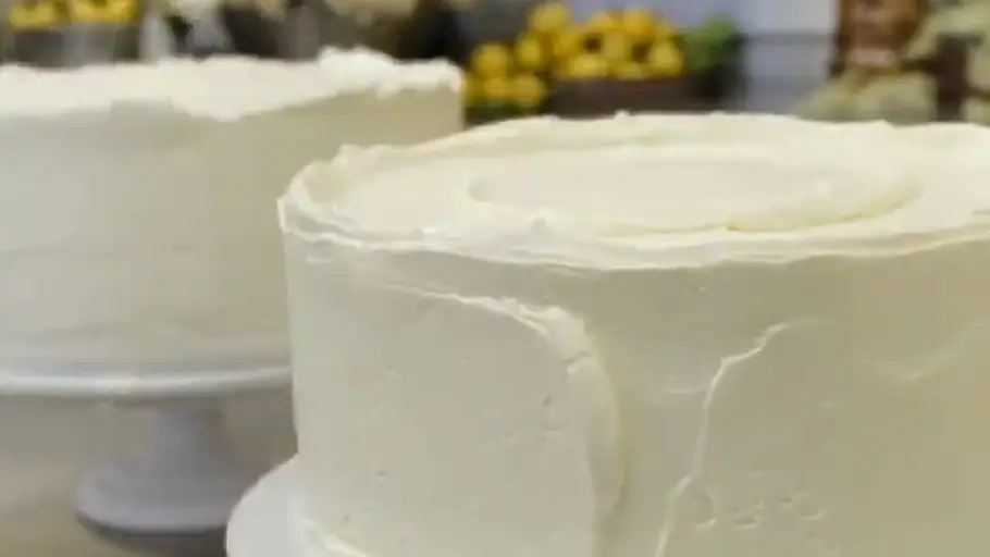 Tarta nupcial príncipe Harry y Meghan Markle Tarta nupcial príncipe Harry y Meghan Markle