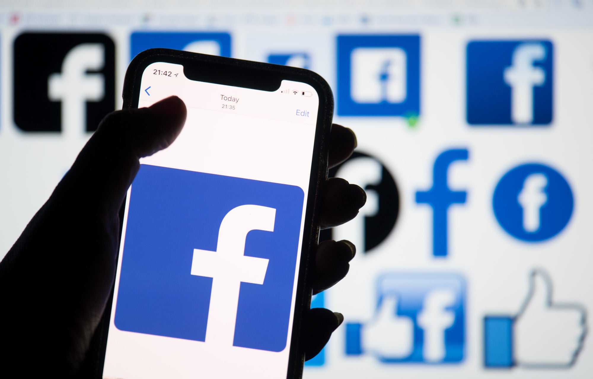 <p>Facebook dio a Huawei un acceso especial a los datos de sus usuarios</p> <p>Facebook dio a Huawei un acceso especial a los datos de sus usuarios</p>