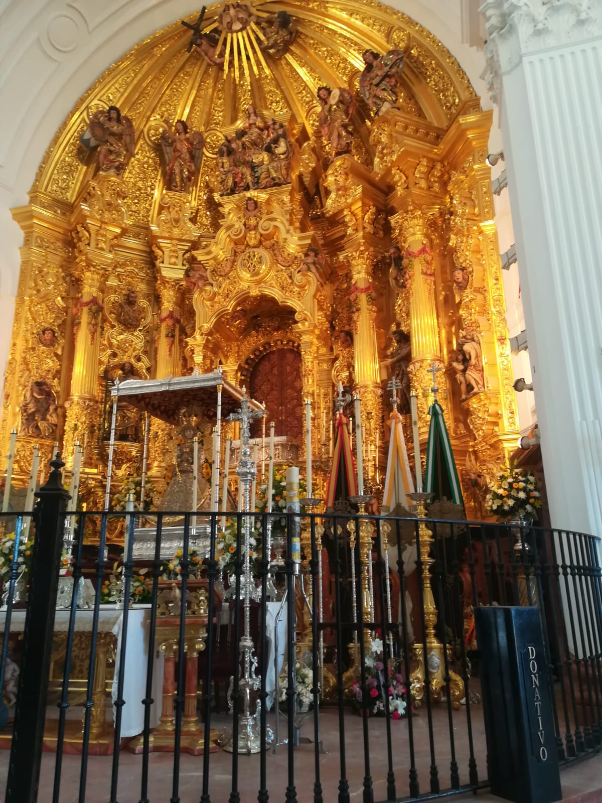 La Virgen del Rocío, de Guadalupe o de la Sierra, y otras vírgenes que veneran los oyentes La Virgen del Rocío, de Guadalupe o de la Sierra, y otras vírgenes que veneran los oyentes