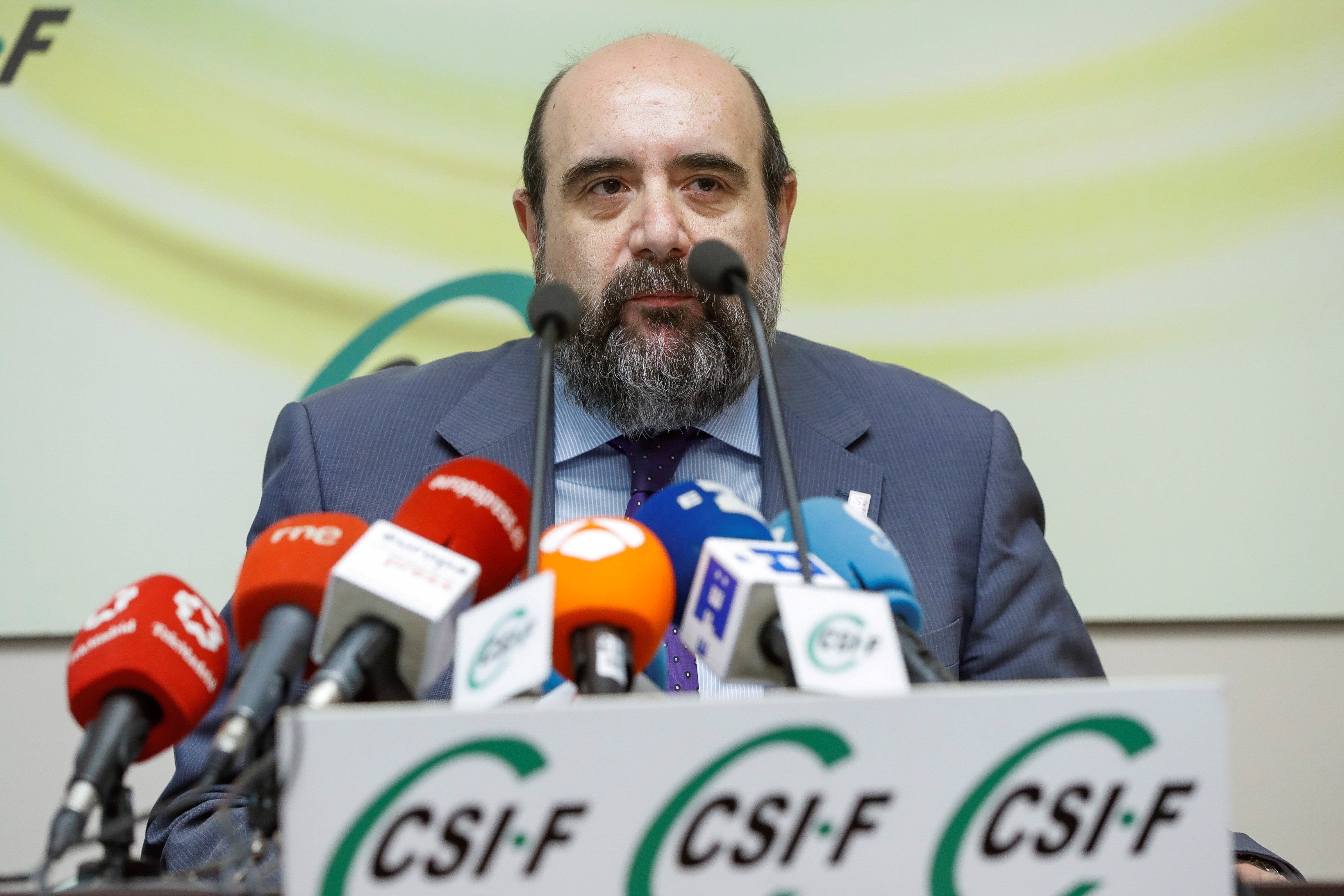 El presidente del CSIF, sobre el acuerdo de los interinos: "Es complicado de aplicar, pero puede dar soluciones a miles de personas" El presidente del CSIF, sobre el acuerdo de los interinos: "Es complicado de aplicar, pero puede dar soluciones a miles de personas"