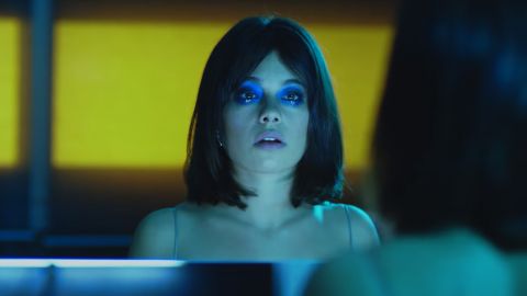 Anna Castillo protagoniza el v&iacute;deo 'Duele' de Dorian