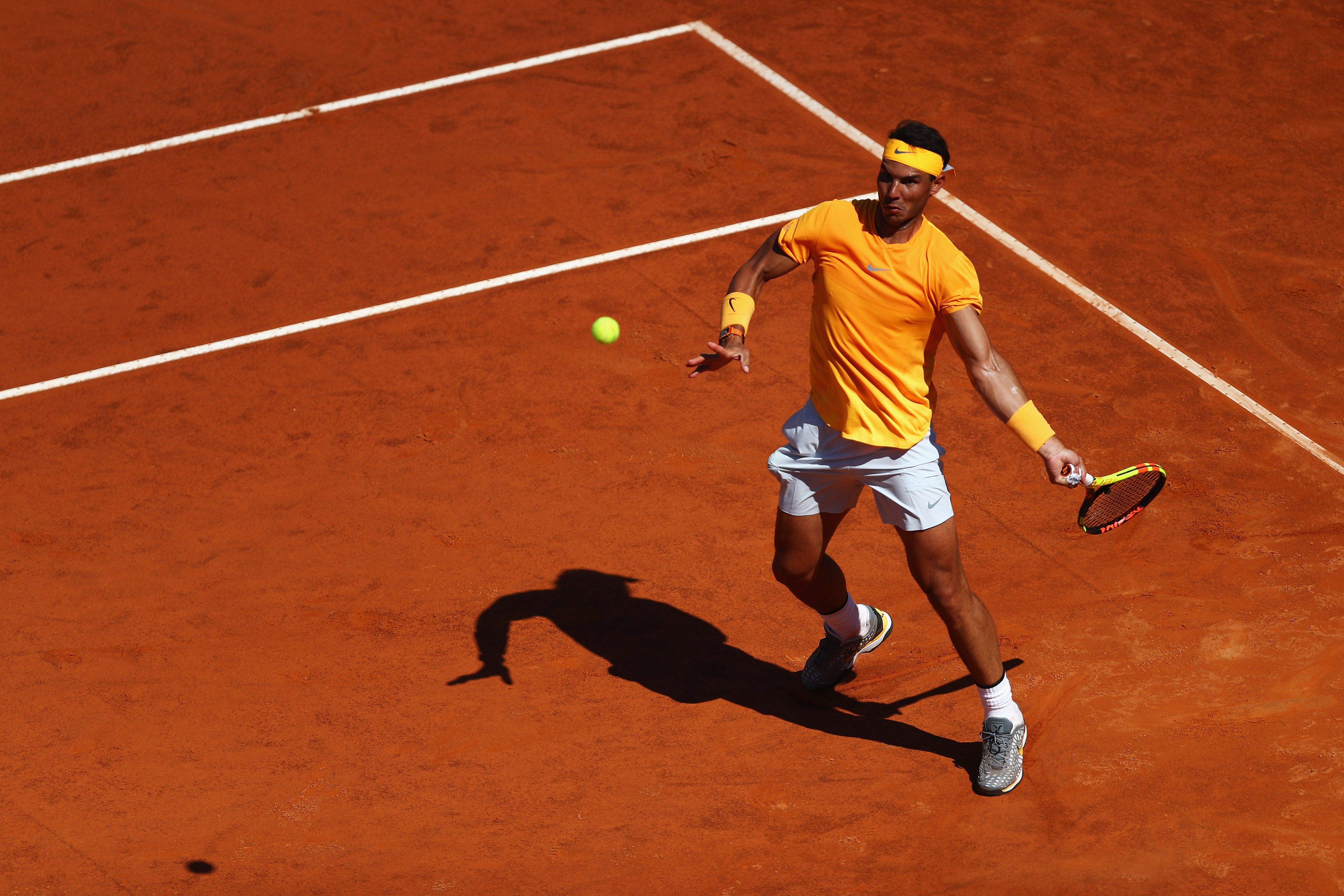 Nadal se mete en la final de Roma tras ganar a Djokovic en dos sets Nadal se mete en la final de Roma tras ganar a Djokovic en dos sets