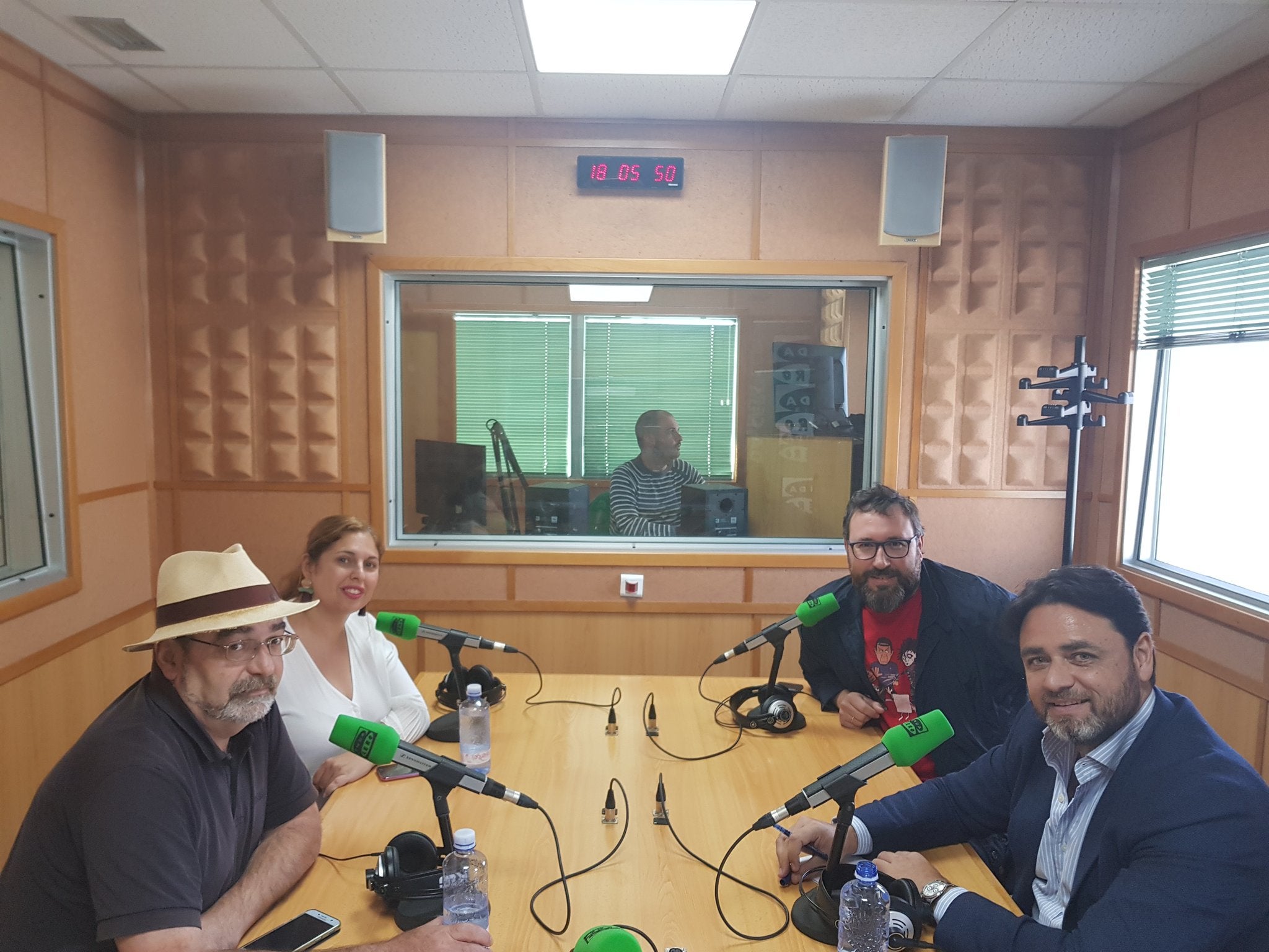 LA ACTUALIDAD DE CANARIAS EN TERTULIA LA ACTUALIDAD DE CANARIAS EN TERTULIA