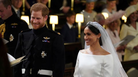 El pr&iacute;ncipe Harry y Meghan Markle se dan el 's&iacute; quiero'