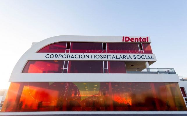 Los dentistas creen que el cierre de las clínicas iDental en España son un "escándalo sanitario sin precedentes" Los dentistas creen que el cierre de las clínicas iDental en España son un "escándalo sanitario sin precedentes"