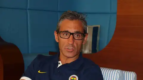 La mano derecha de Obradovic, José María Izquierdo. La mano derecha de Obradovic, José María Izquierdo.